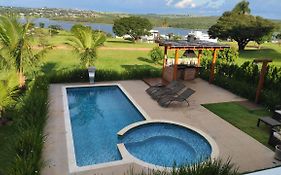 Minha Casa na Represa Riviera Santa Cristina II